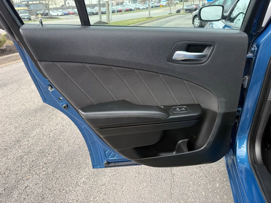 Used 2023 Dodge Charger SXT w/ Blacktop Package image 31