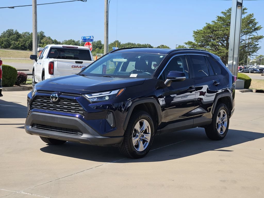 Used 2023 Toyota RAV4 XLE FWD image 3