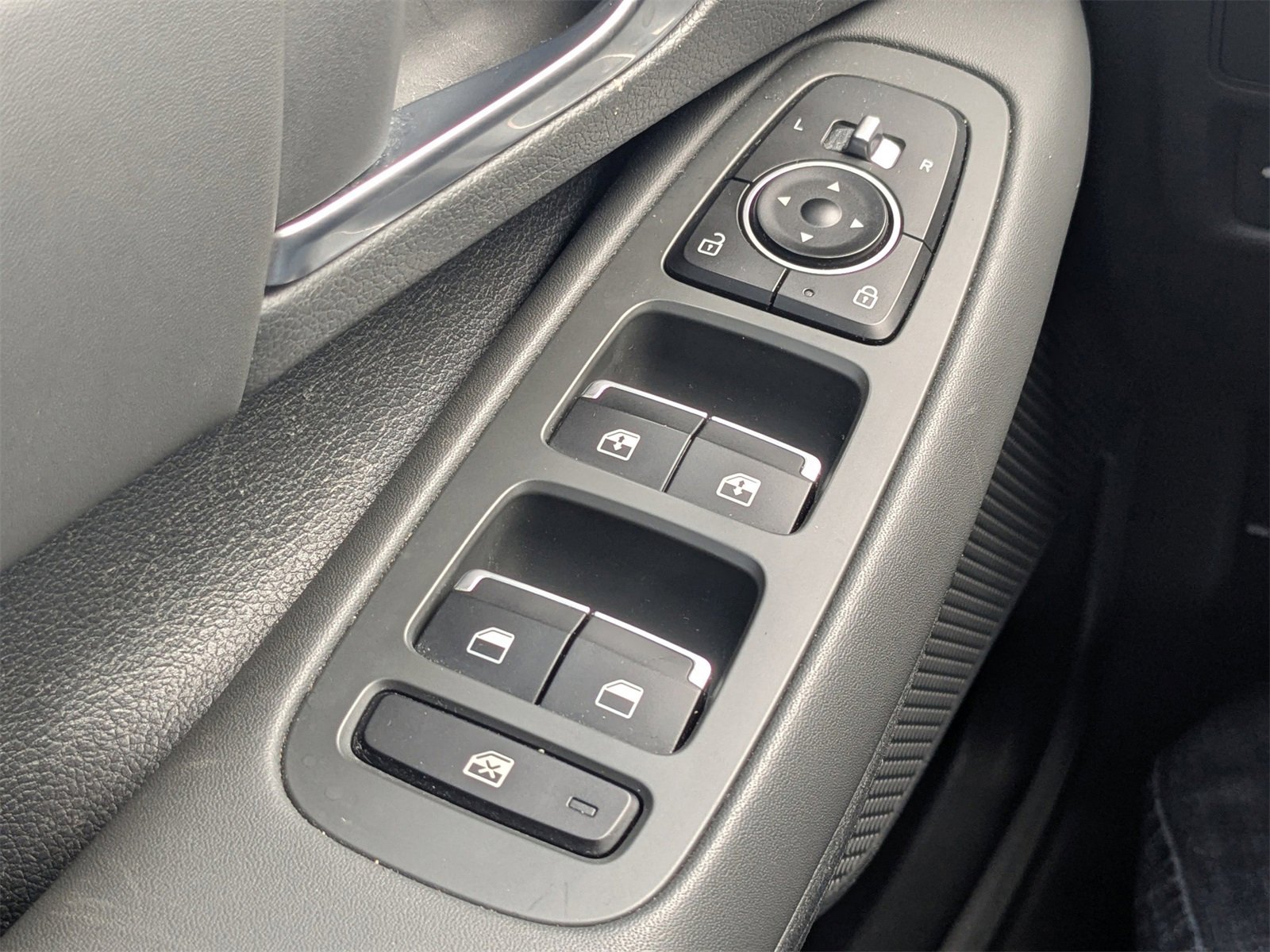 Used 2020 Hyundai Sonata SEL image 28