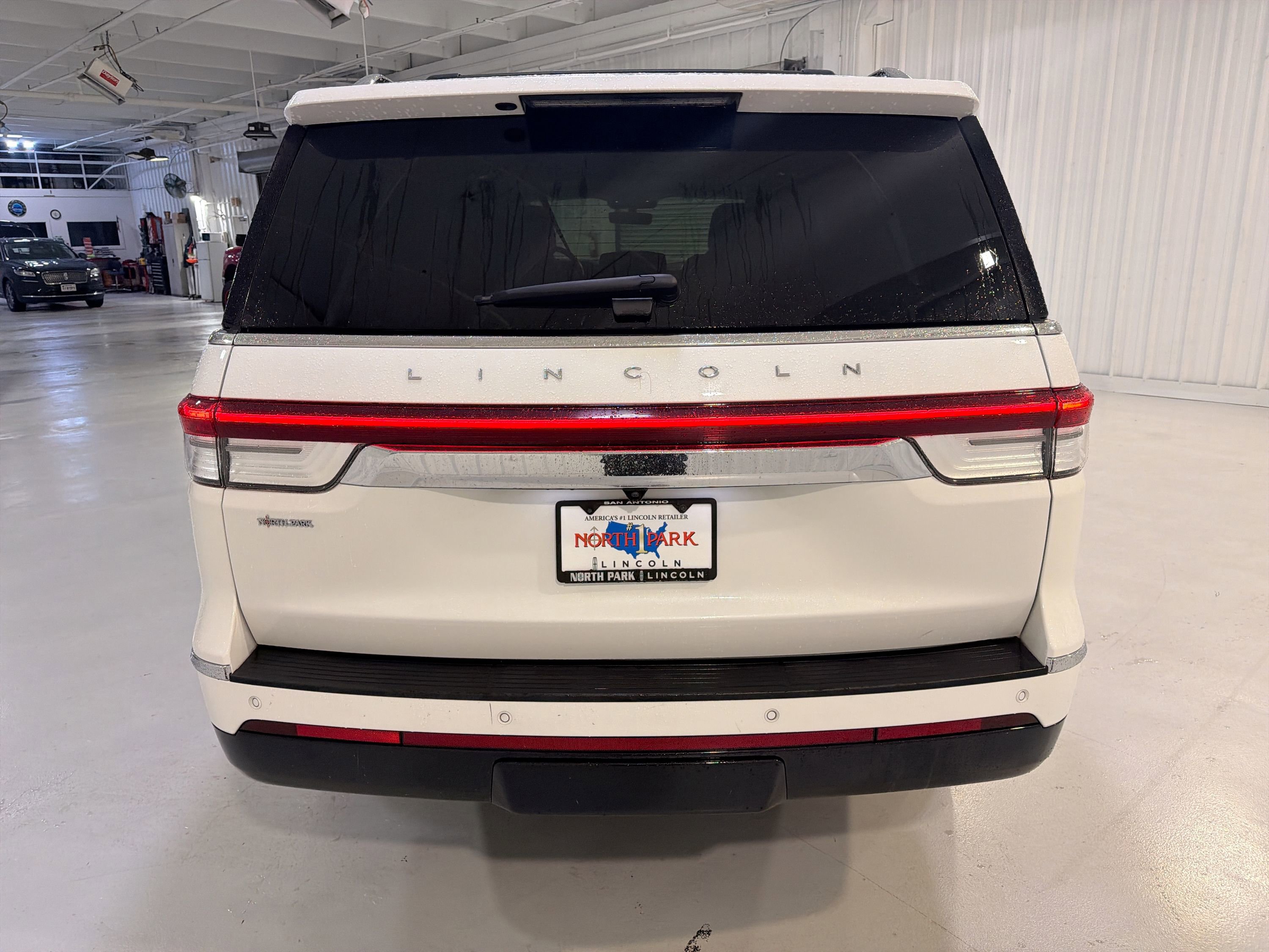 Used 2023 Lincoln Navigator L Reserve AWD/4WD image 28