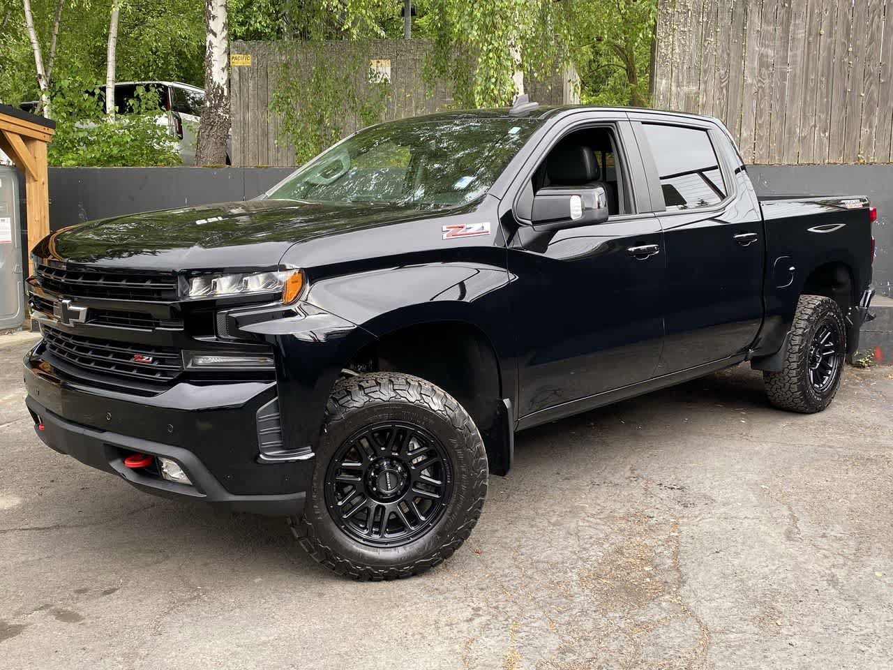 Used 2021 Chevrolet Silverado 1500 LT Trail Boss w/ Convenience Package II AWD/4WD image 1