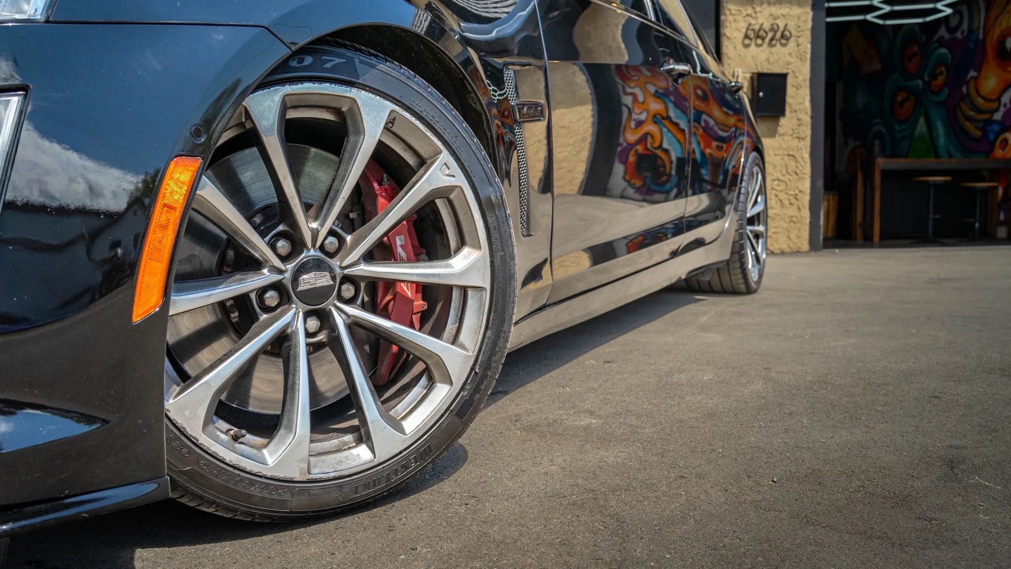 Used 2018 Cadillac CTS V w/ Luxury Package RWD image 9