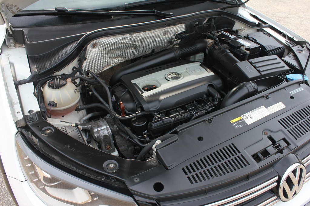 Used 2013 Volkswagen Tiguan SEL AWD/4WD image 49