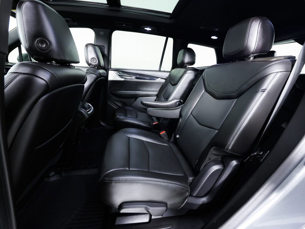 Used 2022 Cadillac XT6 Premium Luxury w/ Technology Package image 21