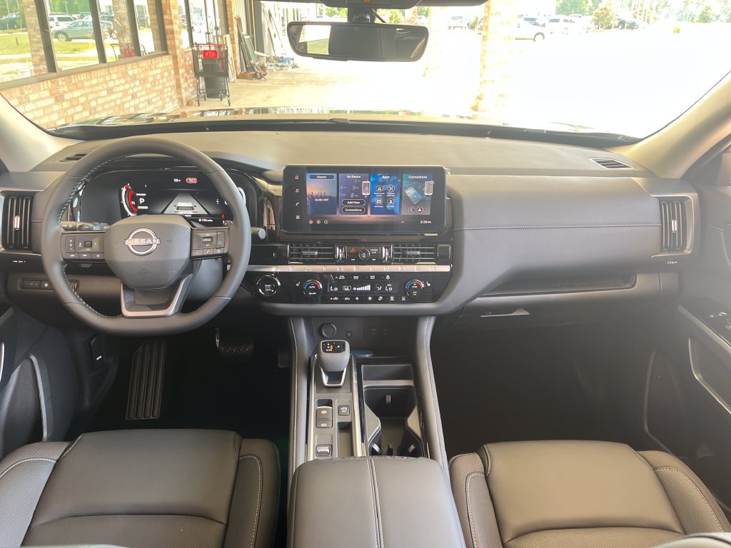 New 2026 Nissan Pathfinder SL FWD image 12