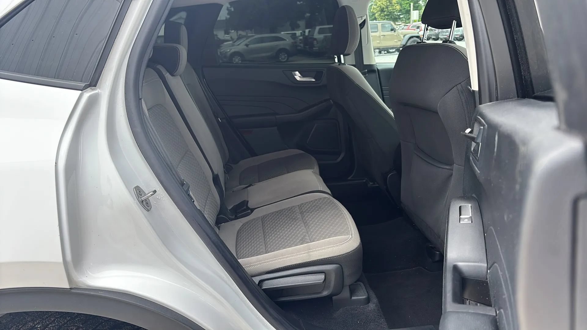 Used 2021 Ford Escape SE FWD image 14