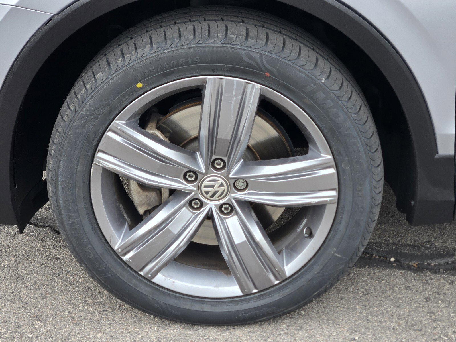 Used 2020 Volkswagen Tiguan SEL image 10