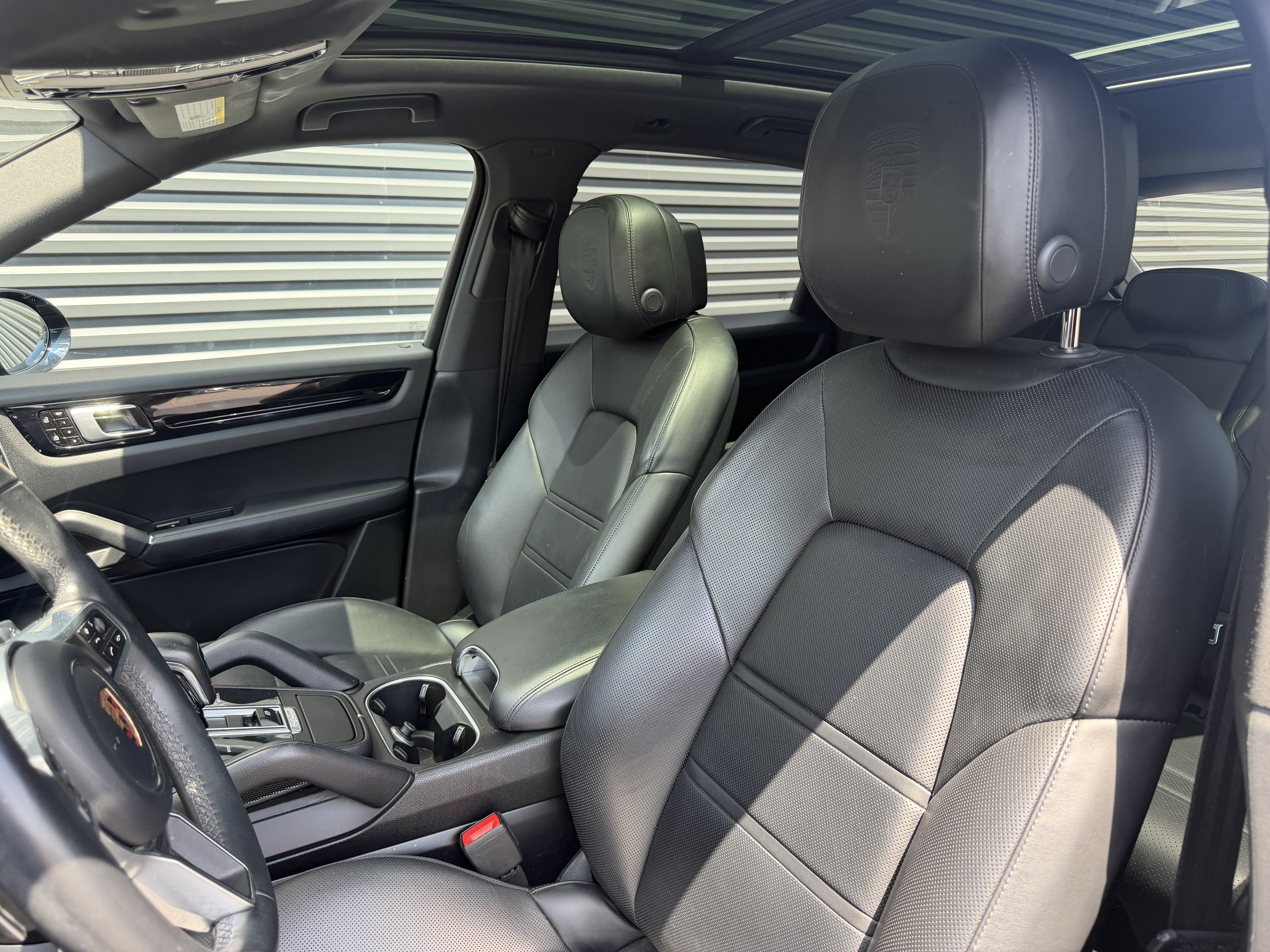 Certified 2020 Porsche Cayenne AWD/4WD image 5