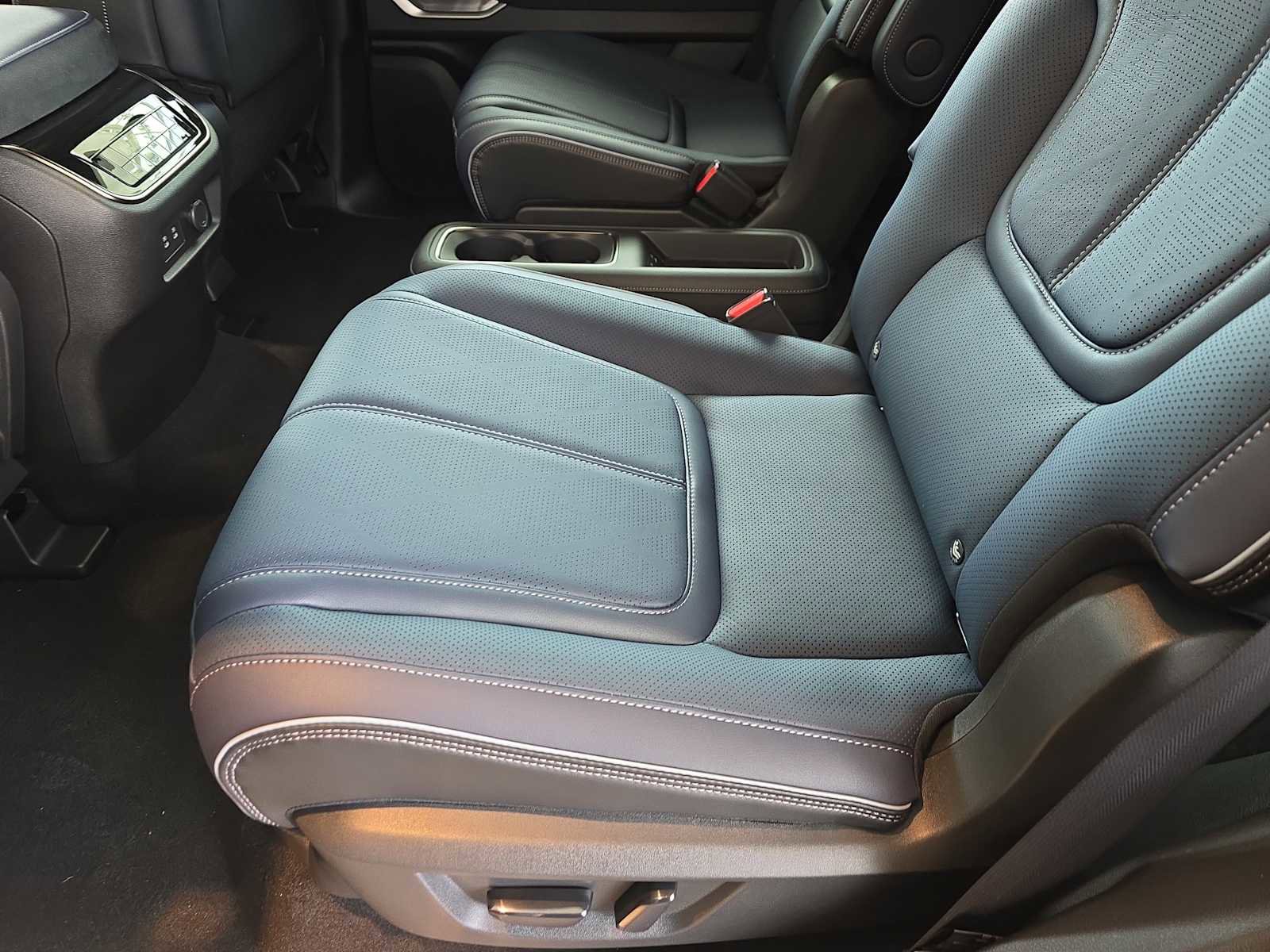 New 2026 INFINITI QX80 4WD w/ Sport Exterior Package image 13