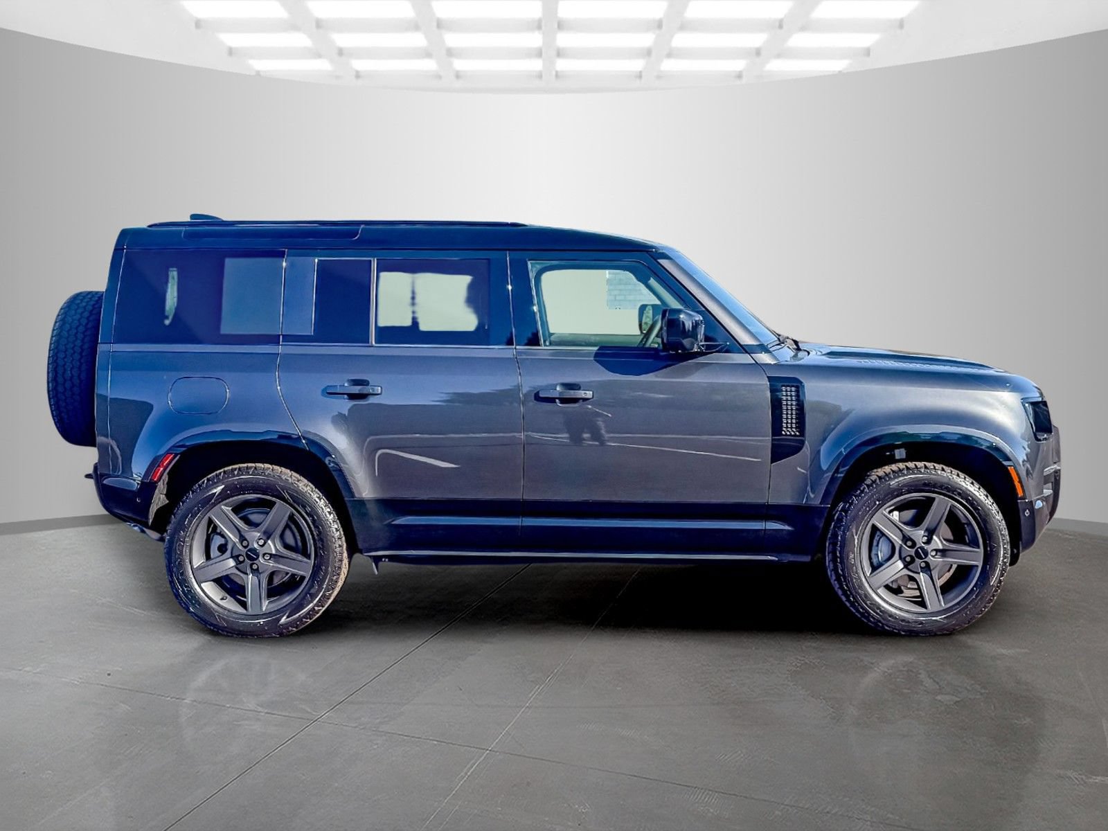 New 2026 Land Rover Defender 110 X-Dynamic SE AWD/4WD image 6