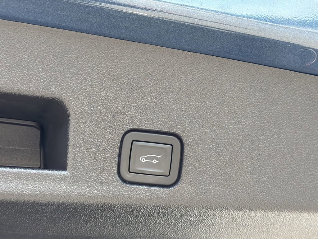 Used 2024 GMC Acadia Denali w/ Super Cruise Package image 22