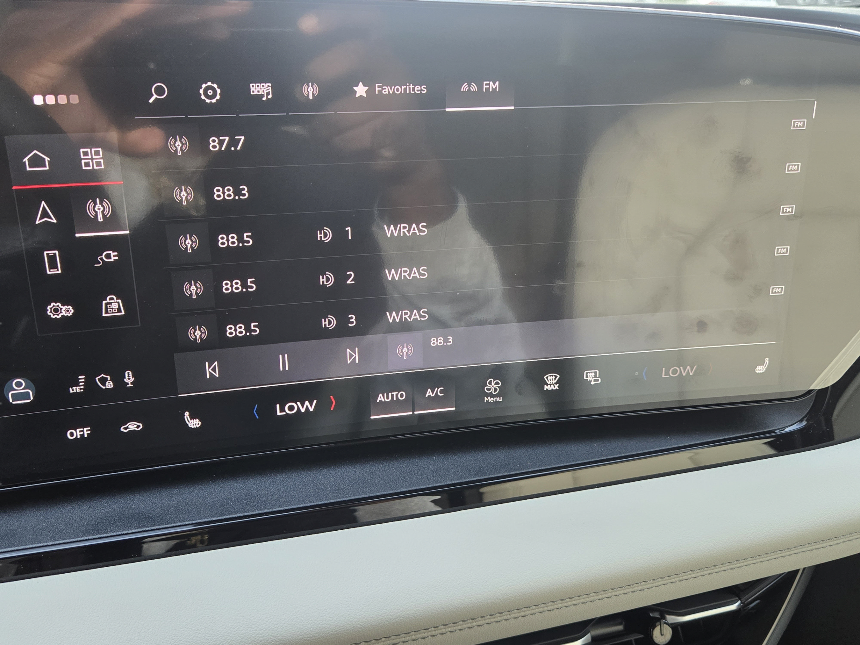 New 2025 Audi Q6 e-tron Premium AWD/4WD image 19