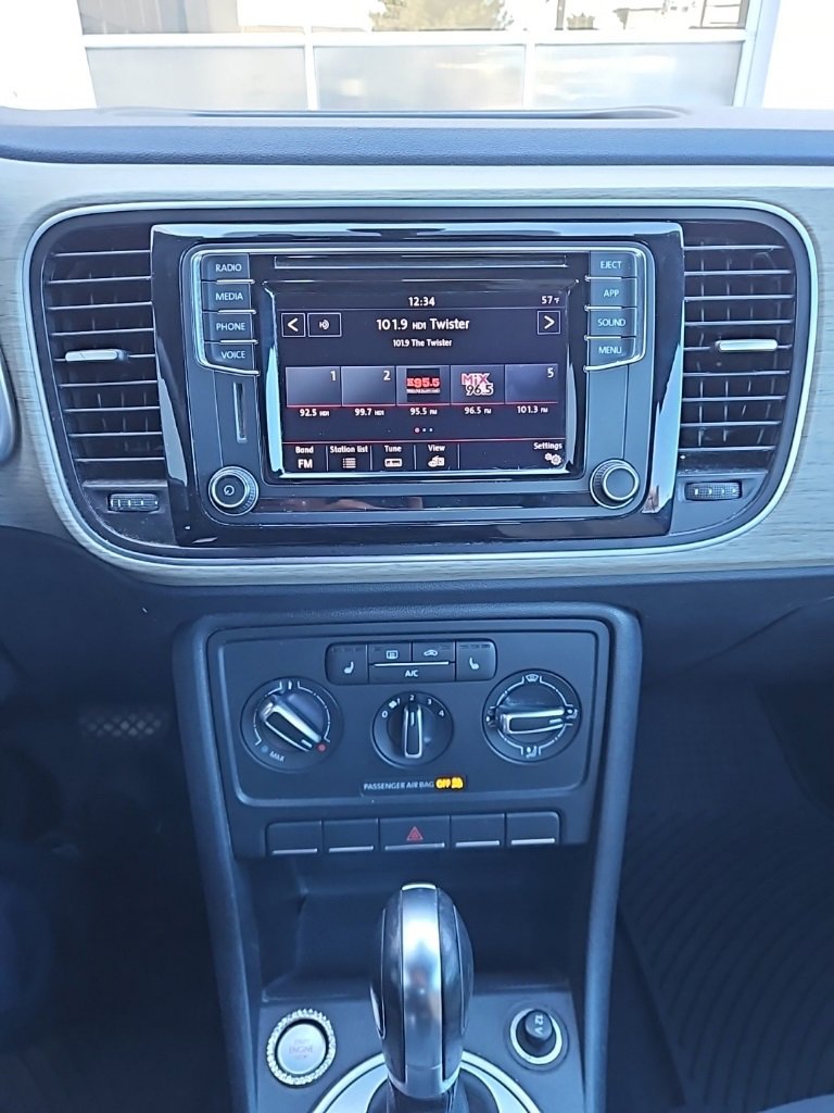 Used 2018 Volkswagen Beetle 2.0T Coast image 26