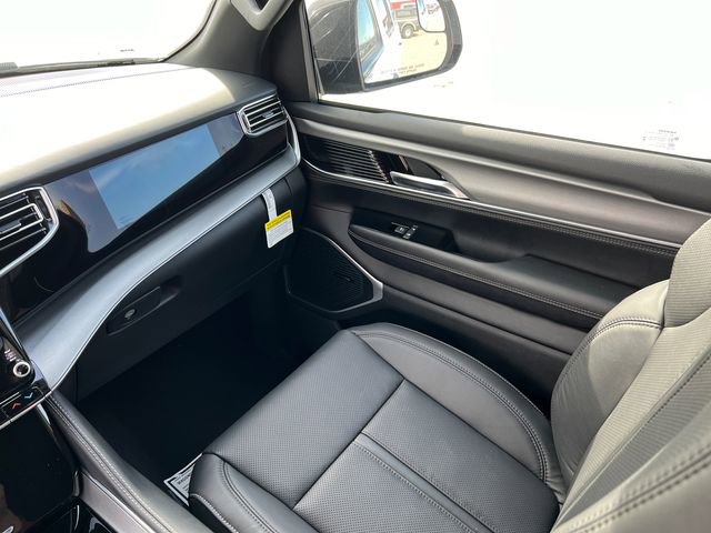 New 2024 Jeep Wagoneer L Series II w/ Convenience Group I image 25