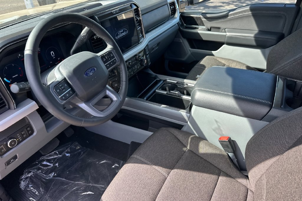 New 2027 Ford F250 XLT w/ XLT Premium Package AWD/4WD image 10
