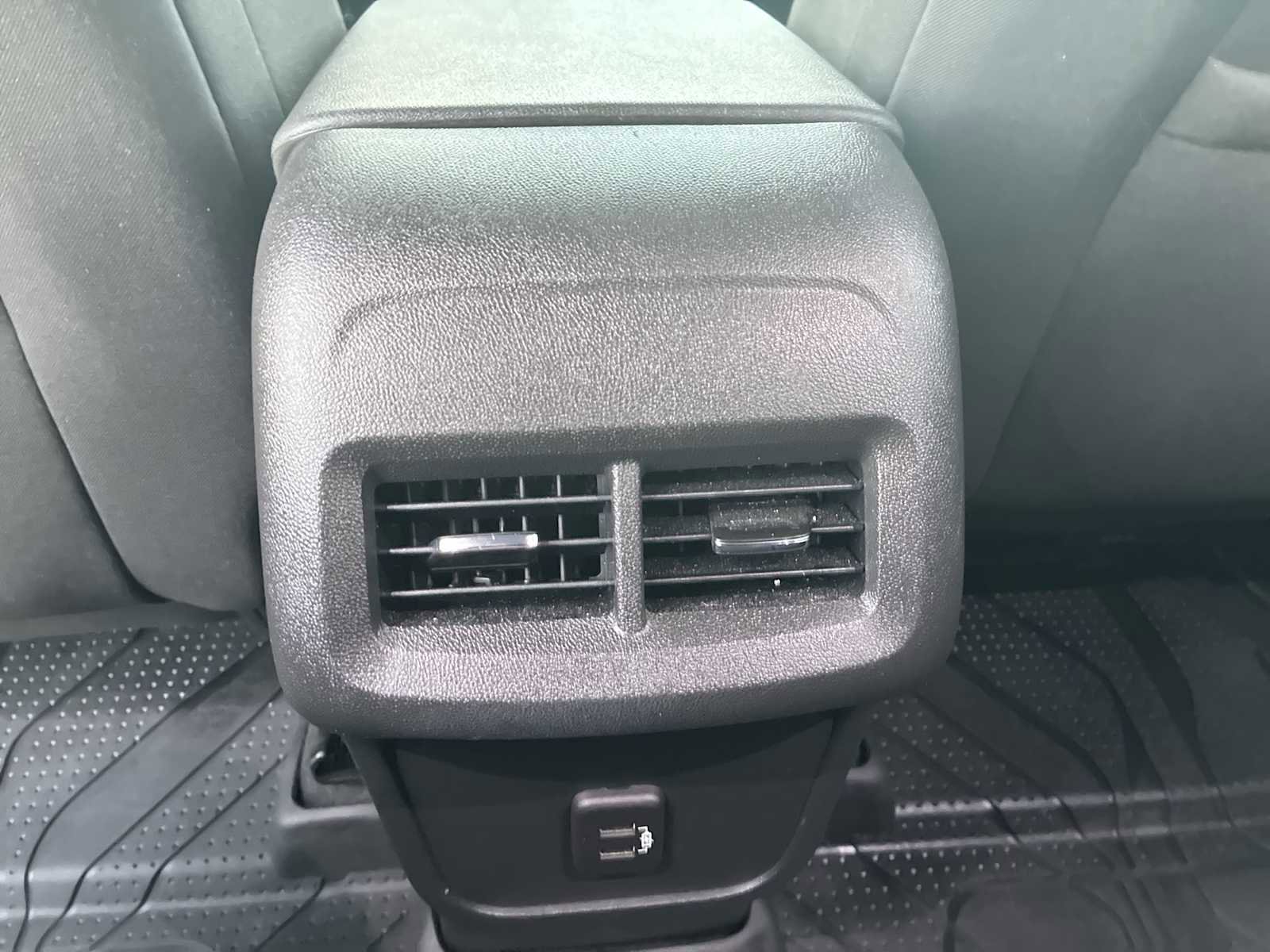 Used 2023 Chevrolet Equinox LT image 20