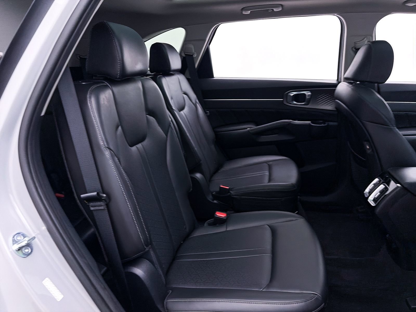 Used 2023 Kia Sorento SX image 40