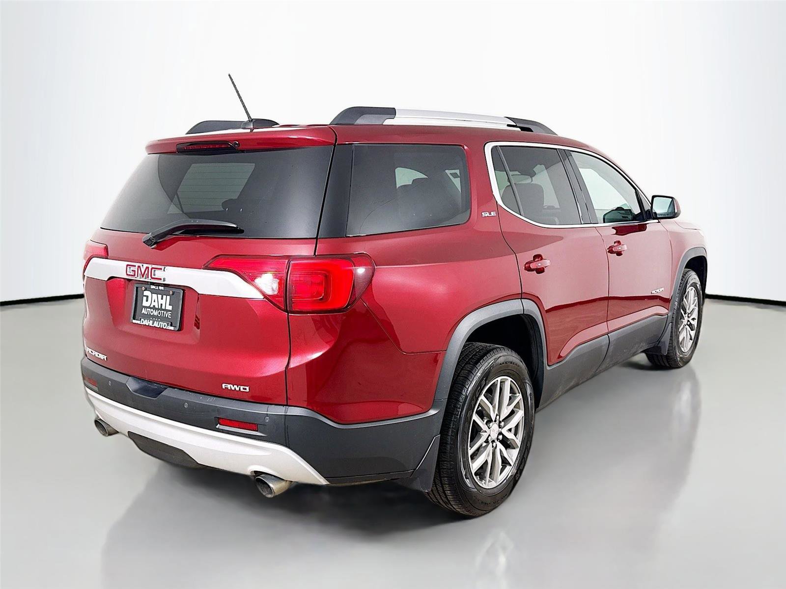 Used 2018 GMC Acadia SLE w/ Driver Alert Package I AWD/4WD image 13