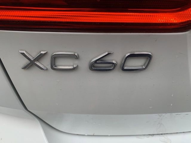 Used 2023 Volvo XC60 B5 Plus w/ Climate Package AWD/4WD image 19