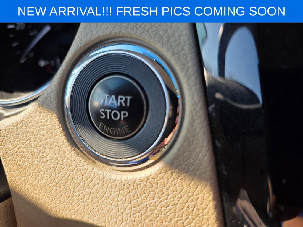 Used 2014 Nissan Rogue SV w/ SV Premium Package image 12