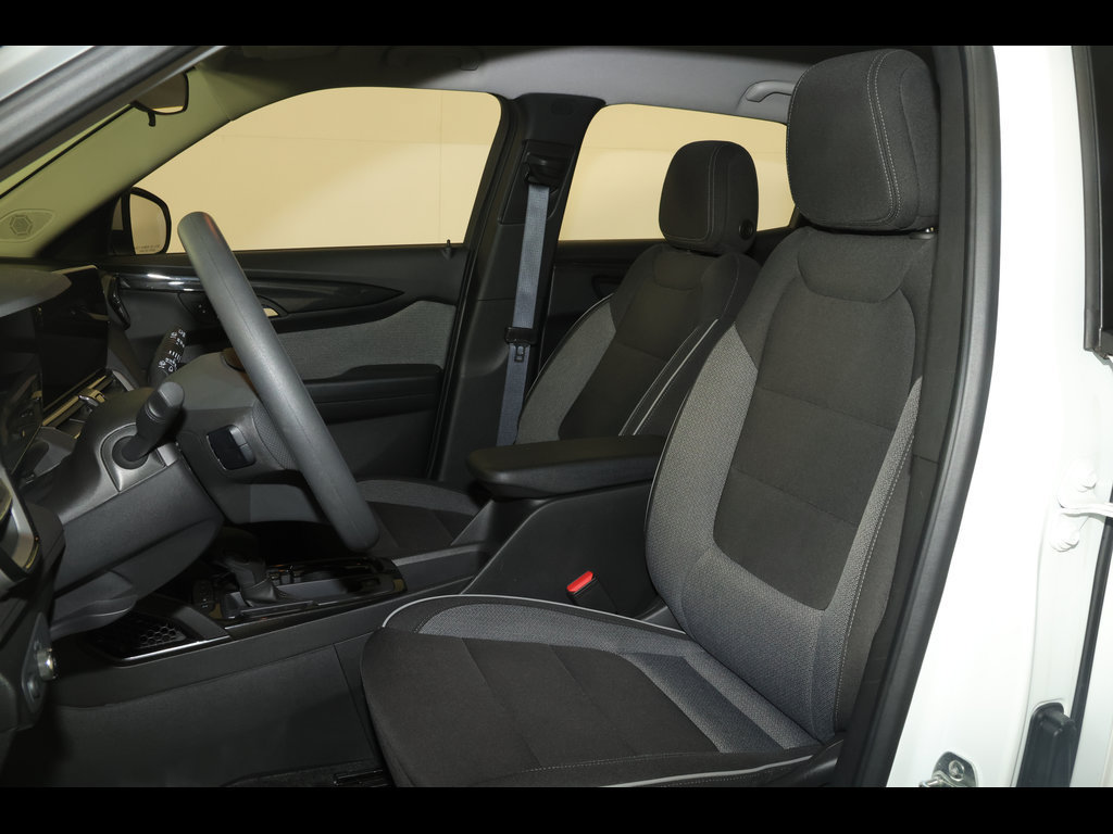 Used 2025 Chevrolet TrailBlazer LT FWD image 21