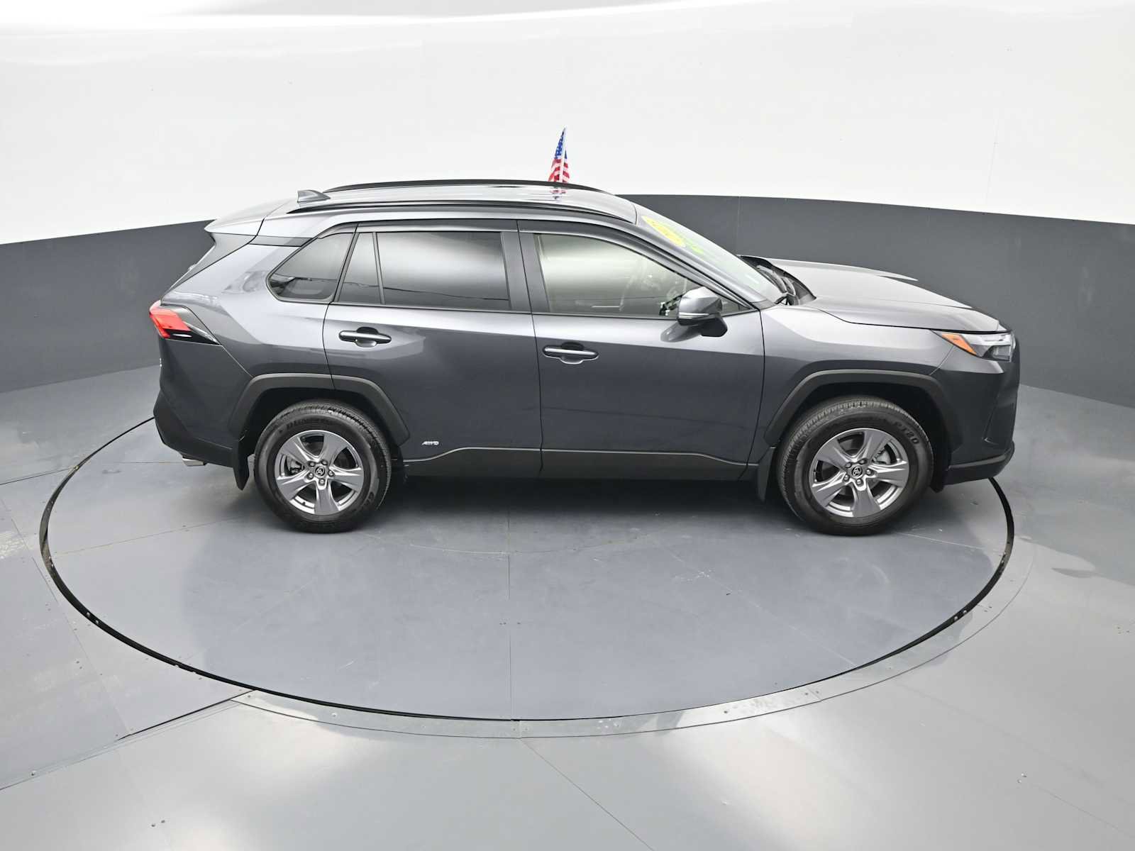 Used 2025 Toyota RAV4 XLE AWD/4WD image 33