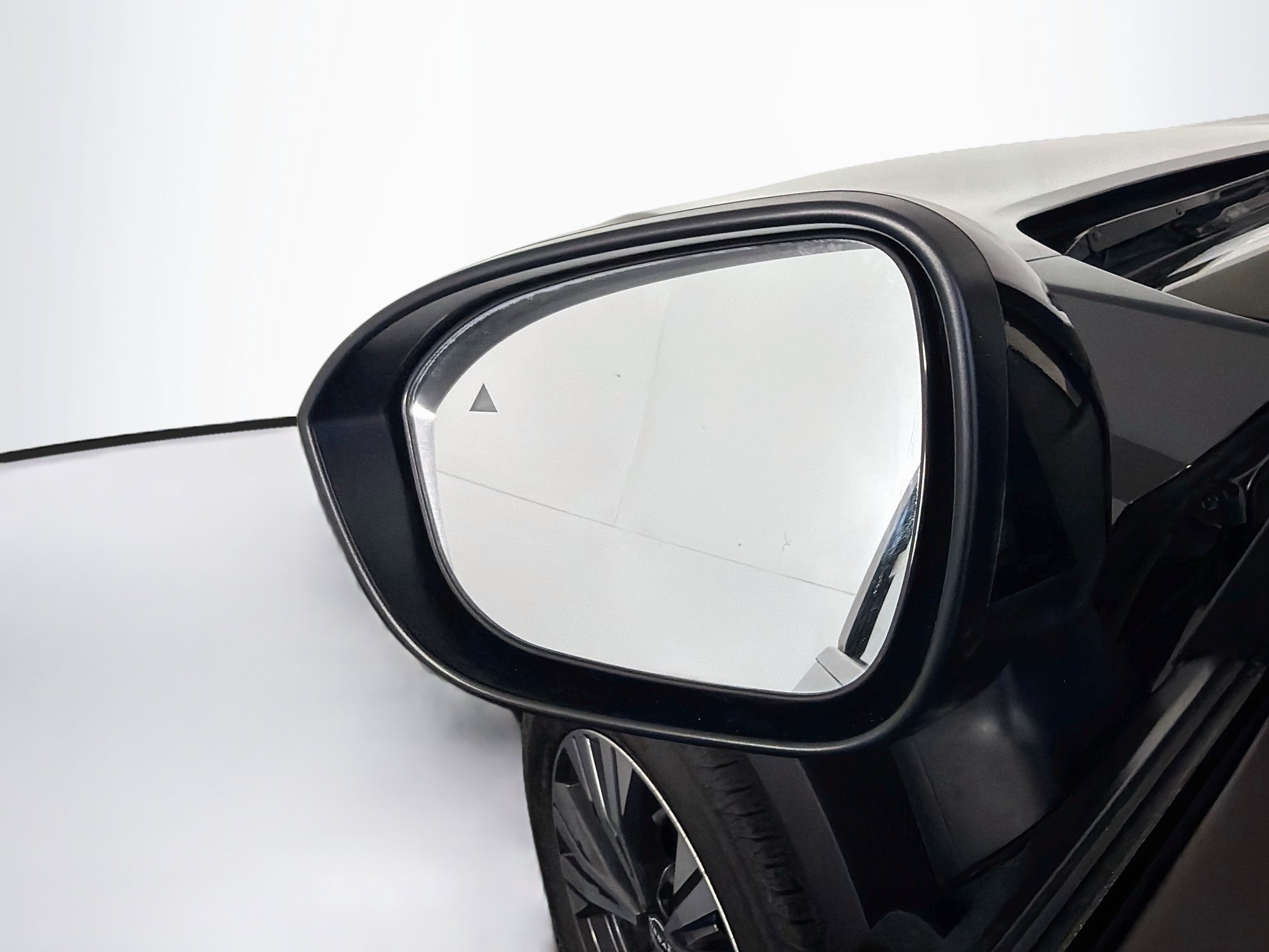 Used 2023 Nissan Rogue SV AWD/4WD image 16
