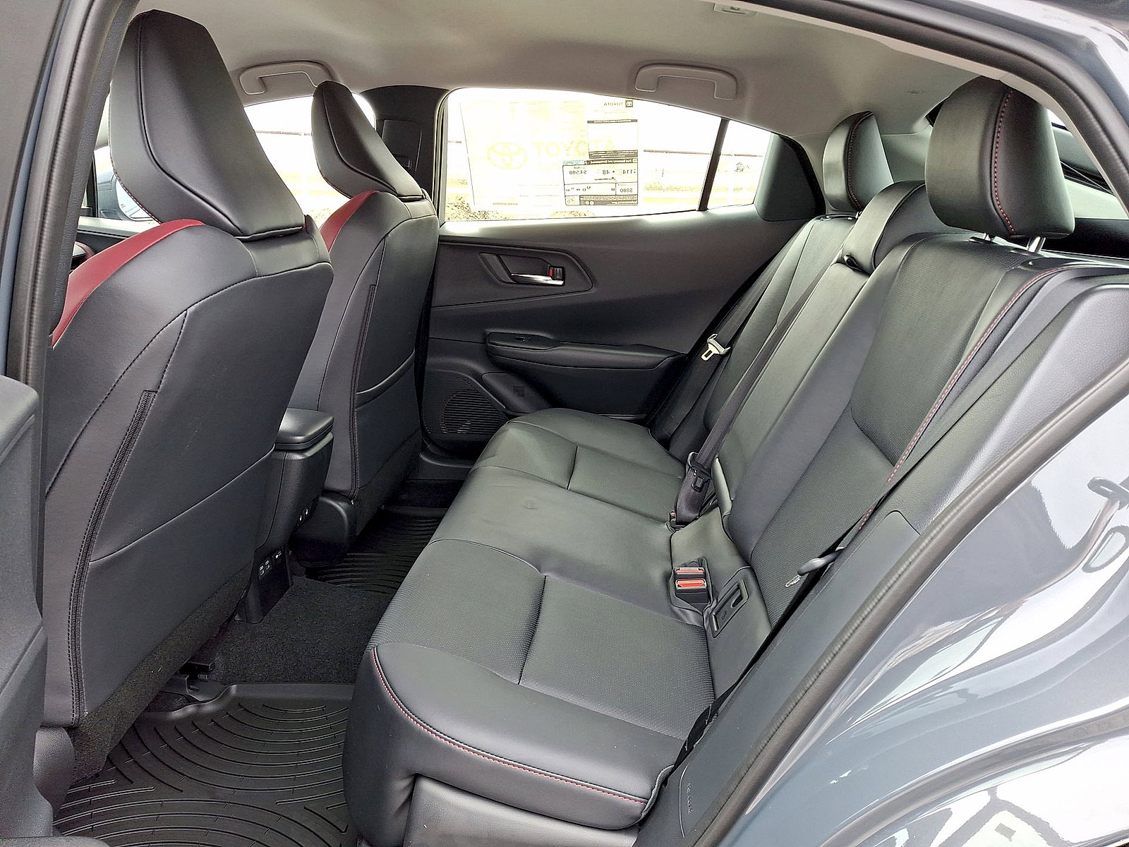 New 2026 Toyota Prius Plug-In Hybrid FWD image 13