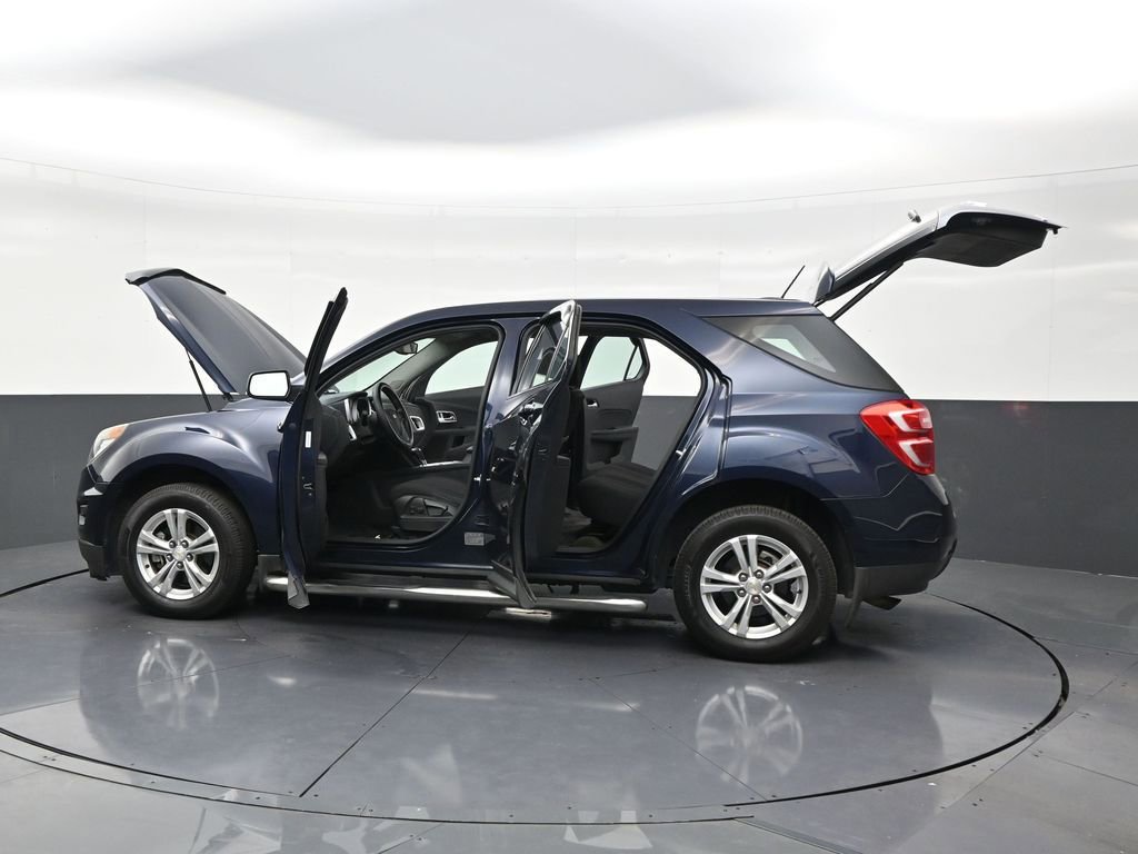 Used 2017 Chevrolet Equinox LS image 30