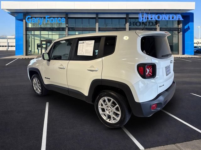 Used 2023 Jeep Renegade Latitude AWD/4WD image 3