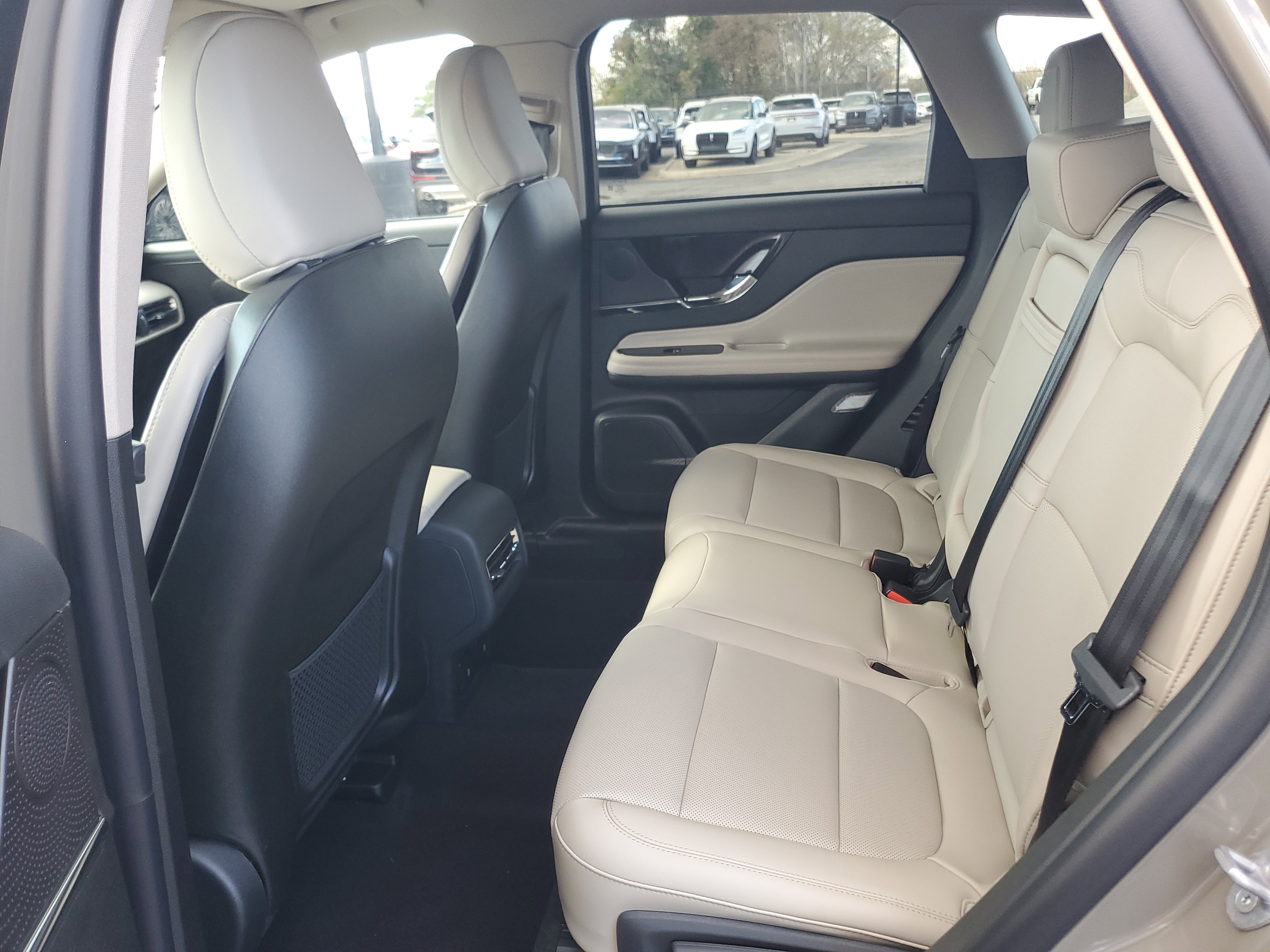 New 2026 Lincoln Corsair Premiere image 25