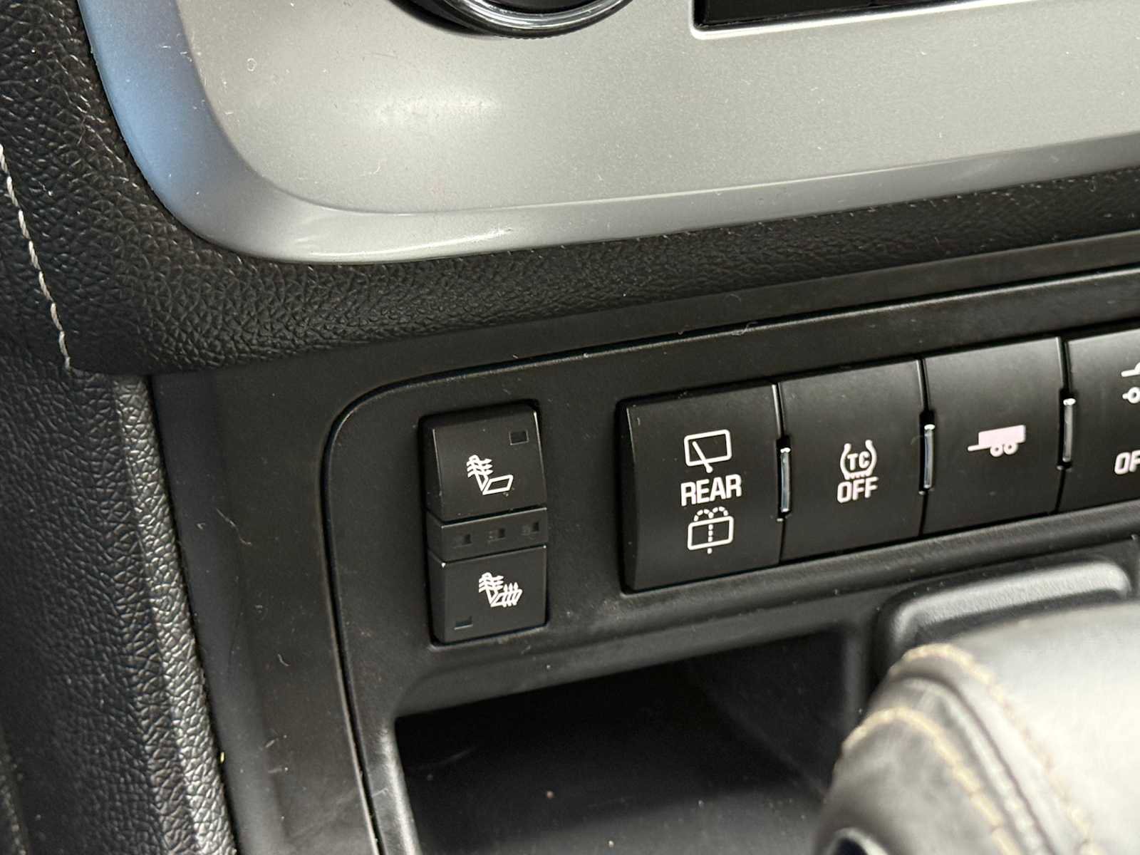 Used 2015 GMC Acadia SLE image 26