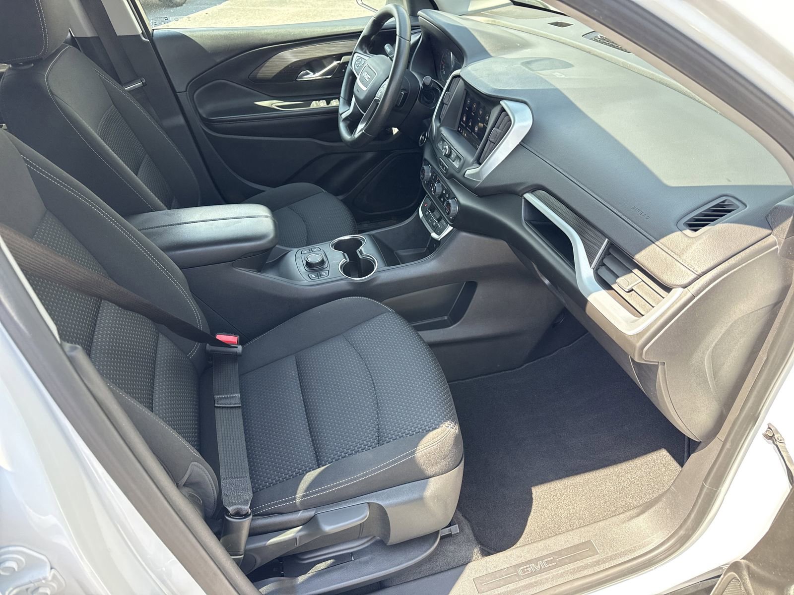 Used 2023 GMC Terrain SLE w/ Driver Convenience Package AWD/4WD image 30