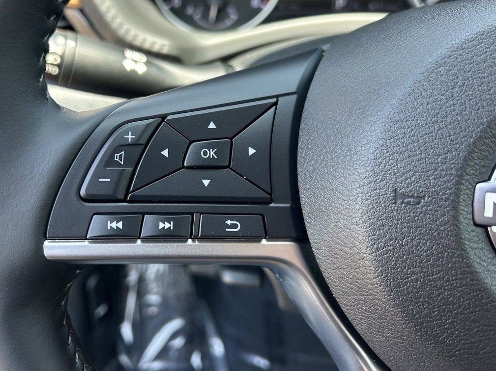 New 2025 Nissan Sentra SV w/ SV Premium Package image 9