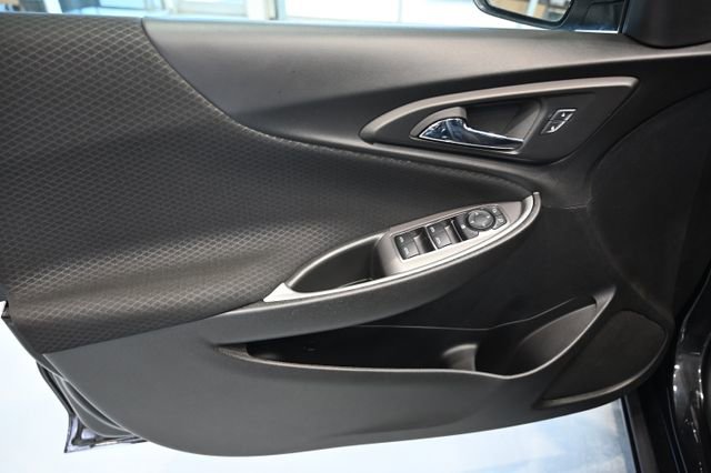 Used 2024 Chevrolet Malibu RS FWD image 25