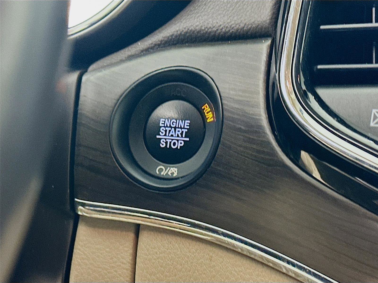 Used 2021 Jeep Grand Cherokee Overland image 17