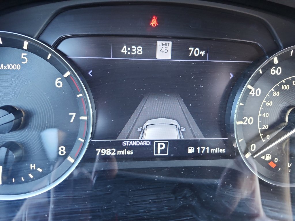 Used 2025 INFINITI QX50 Sport image 11