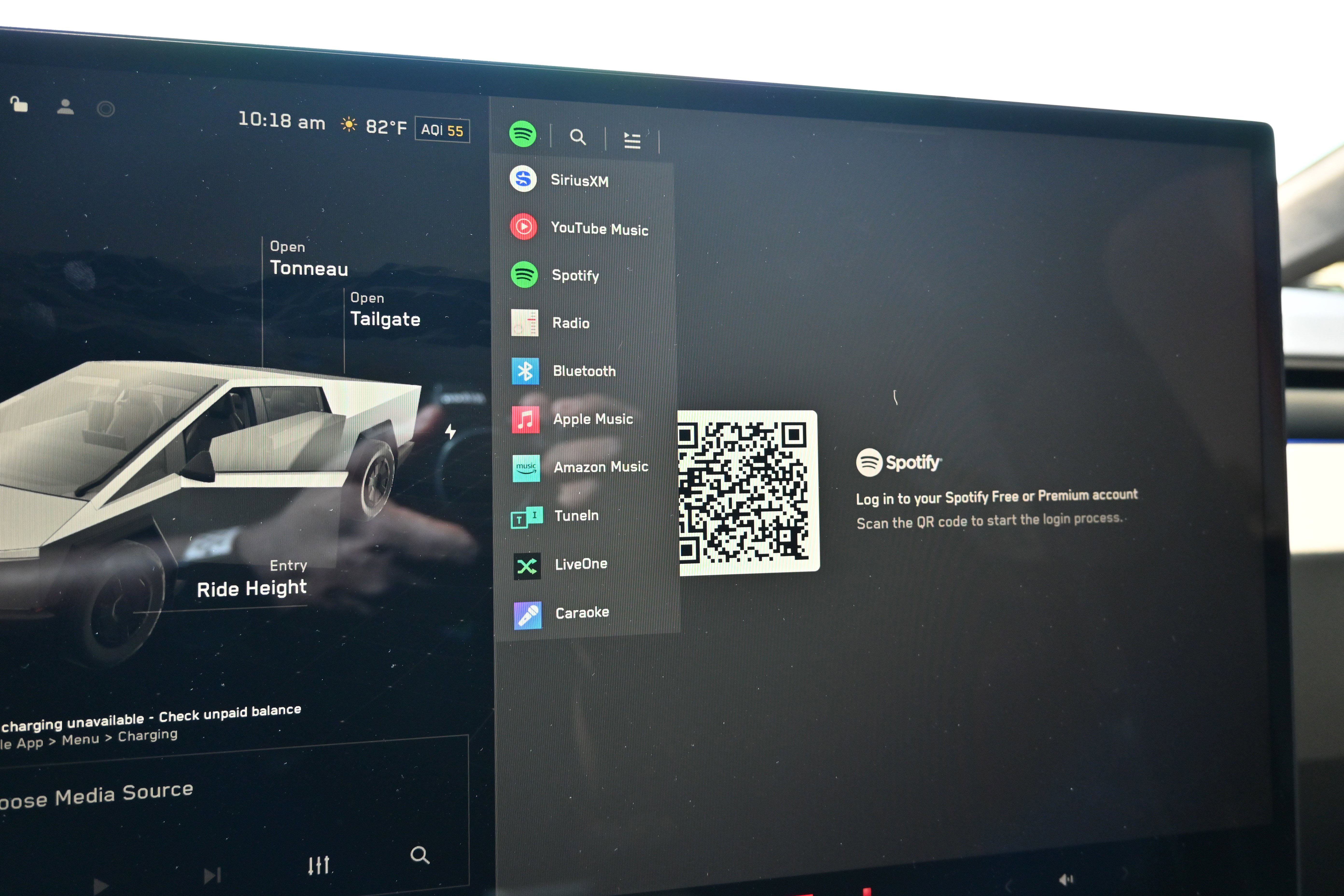 Used 2024 Tesla Cybertruck AWD Crew Cab image 22