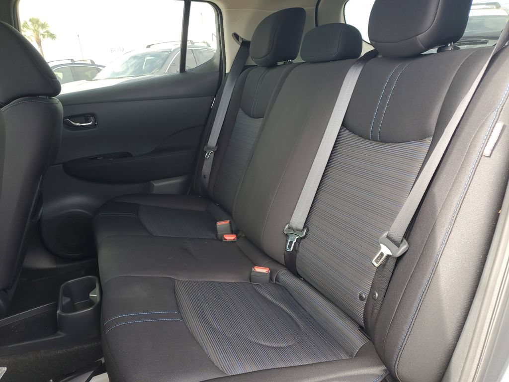 Used 2025 Nissan Leaf SV Plus FWD image 6