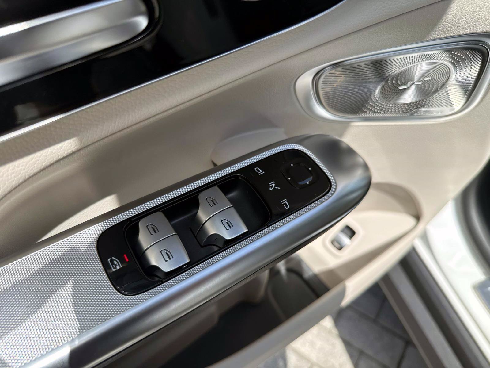New 2027 Mercedes-Benz GLC 300 image 19