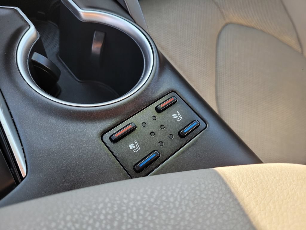 Used 2024 Toyota Camry XLE w/ Navigation Package FWD image 18
