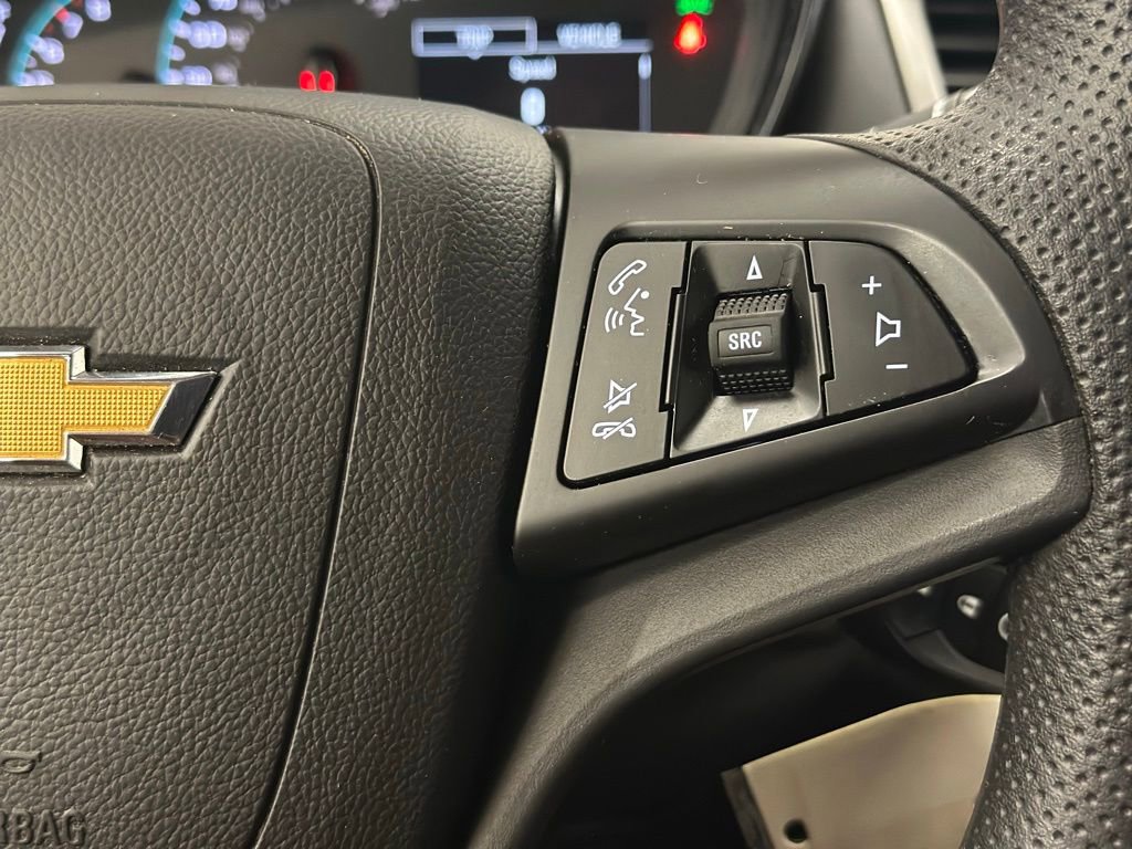 Certified 2022 Chevrolet Trax LS w/ Tint and Cruise Package image 17
