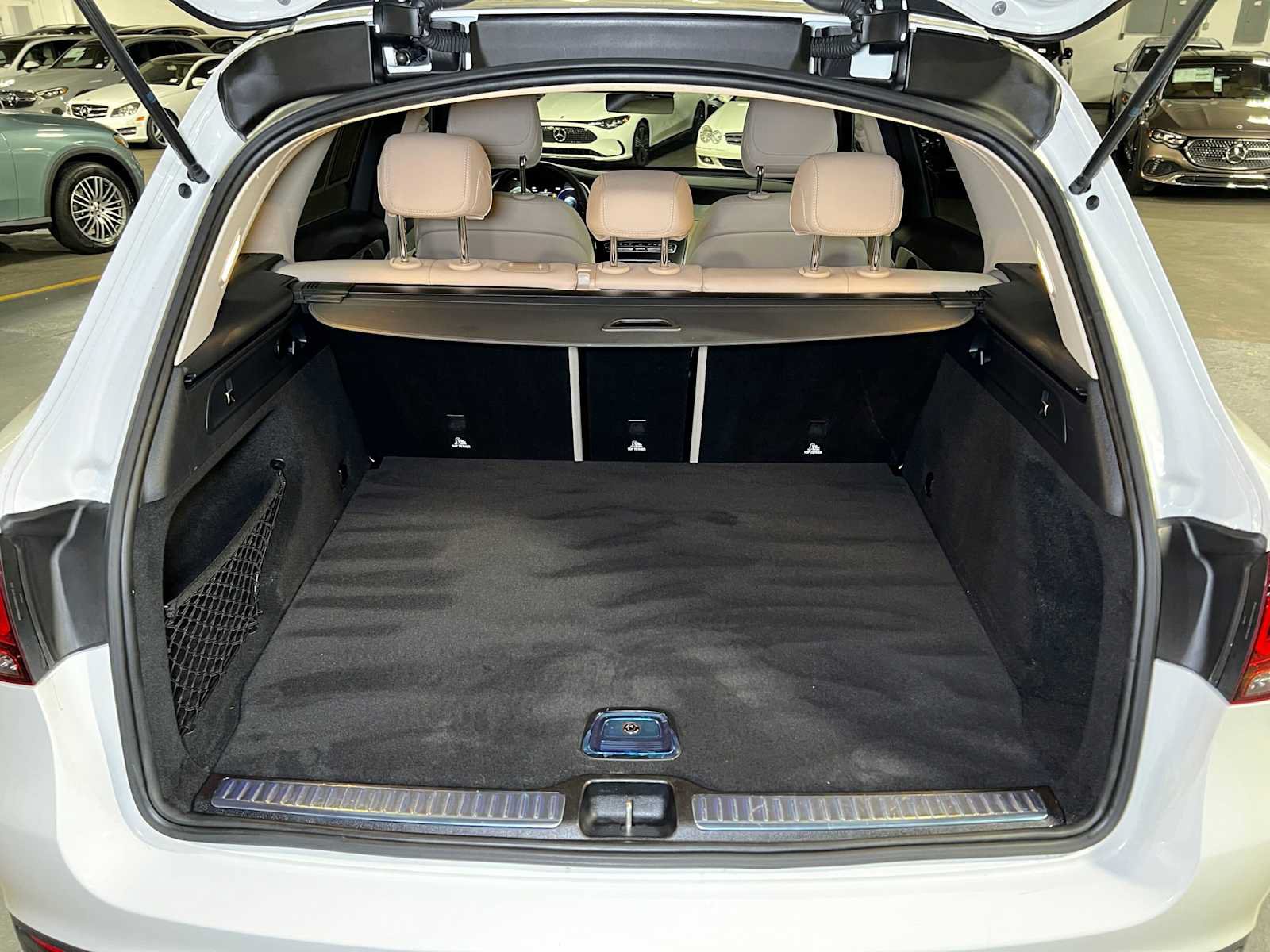 Used 2022 Mercedes-Benz GLC 300 4MATIC image 16