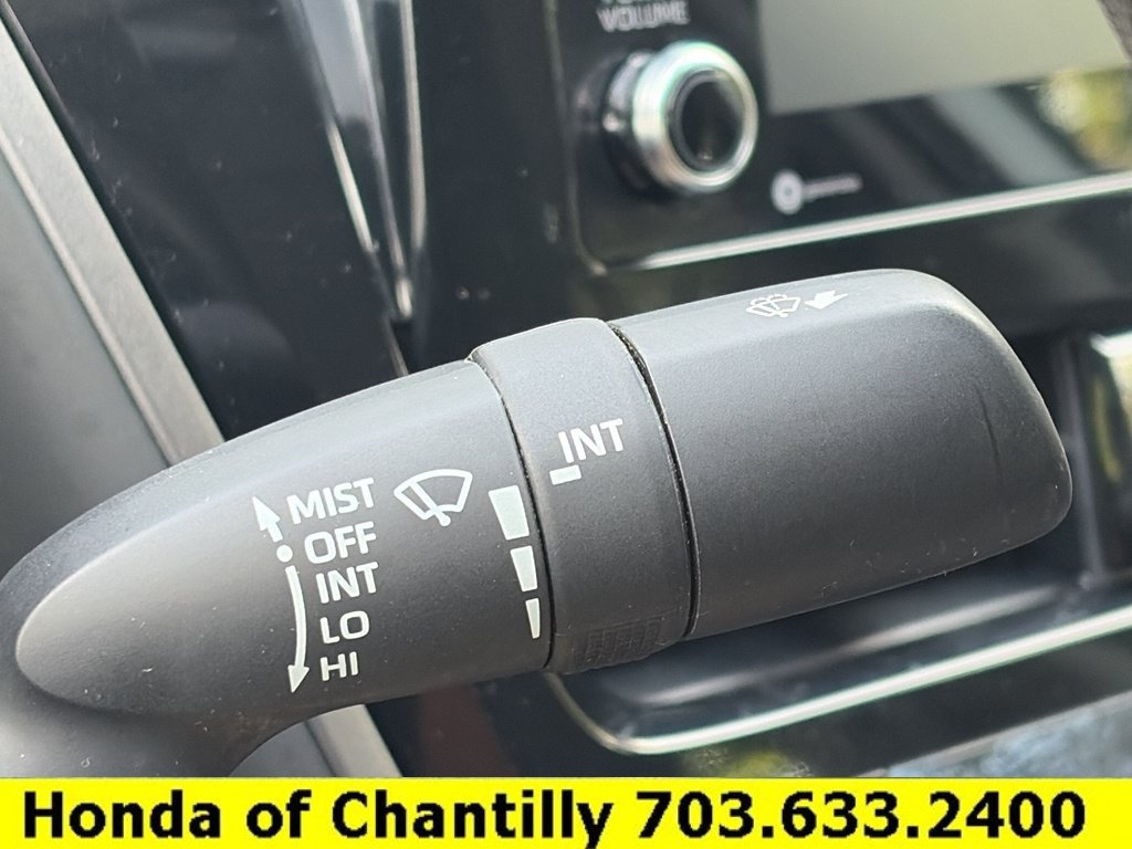 Used 2022 Toyota Camry LE FWD image 11