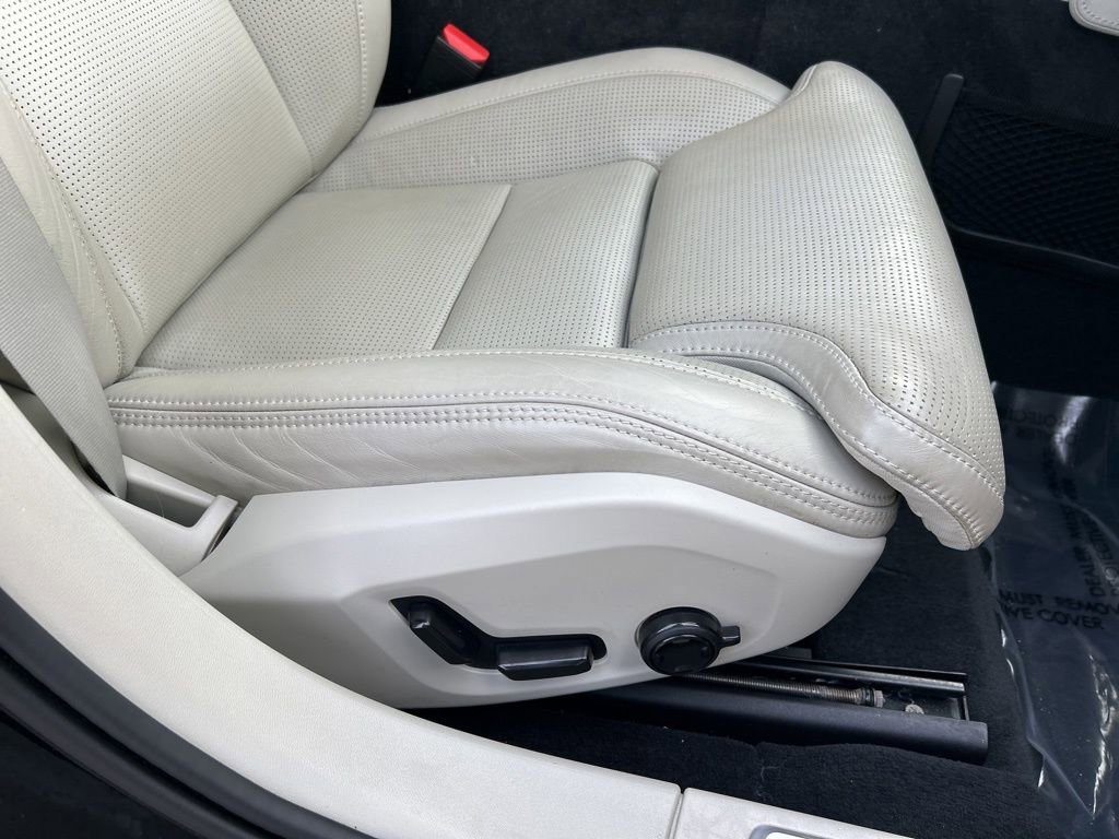 Used 2018 Volvo S90 T6 Inscription w/ Convenience Package image 41