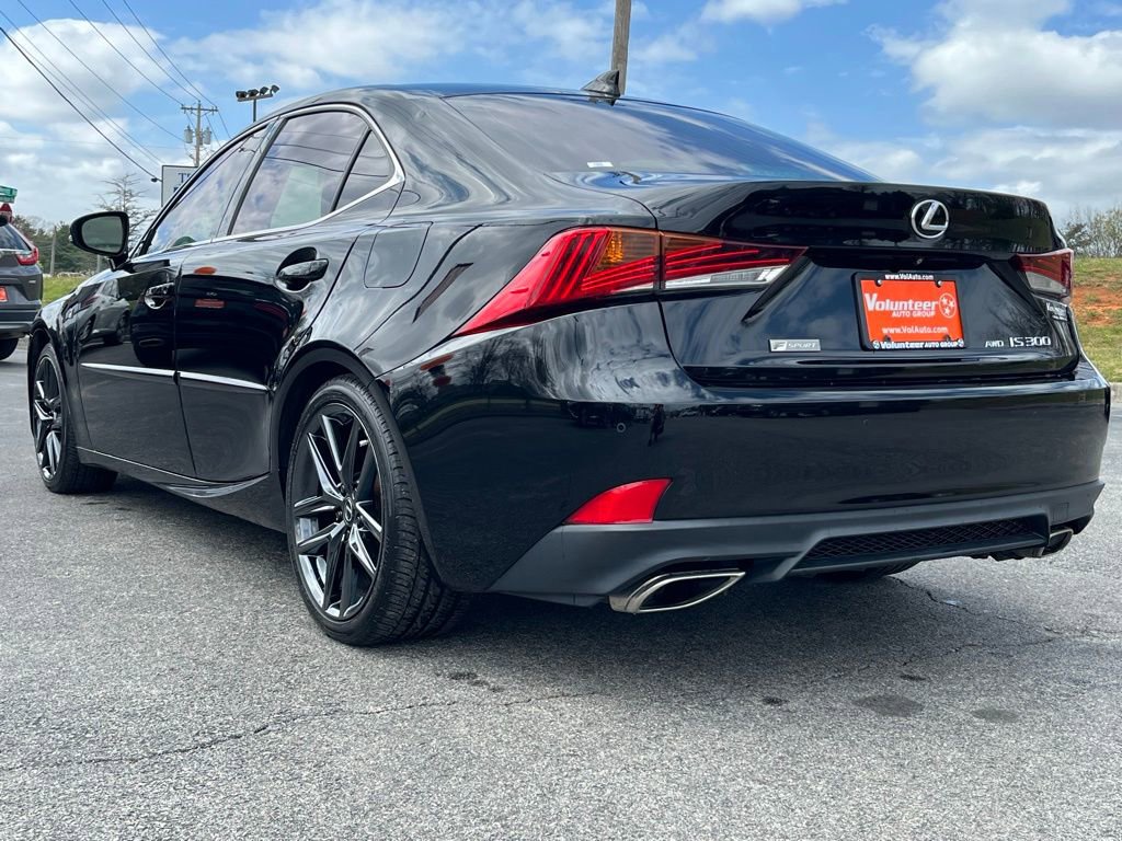 Used 2020 Lexus IS 300 F Sport w/ Blackline Edition image 5
