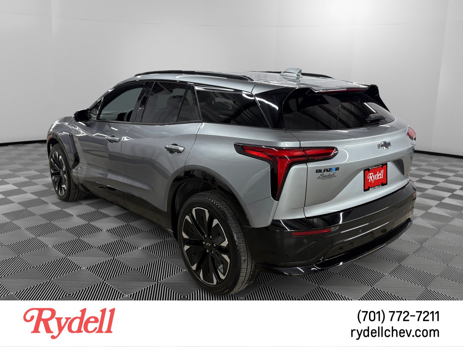 Used 2024 Chevrolet Blazer EV RS AWD/4WD image 3