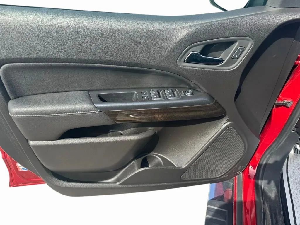 Used 2016 GMC Canyon SLT image 10