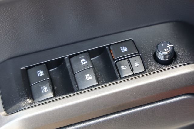 Used 2022 Toyota Tacoma TRD Off-Road AWD/4WD image 25
