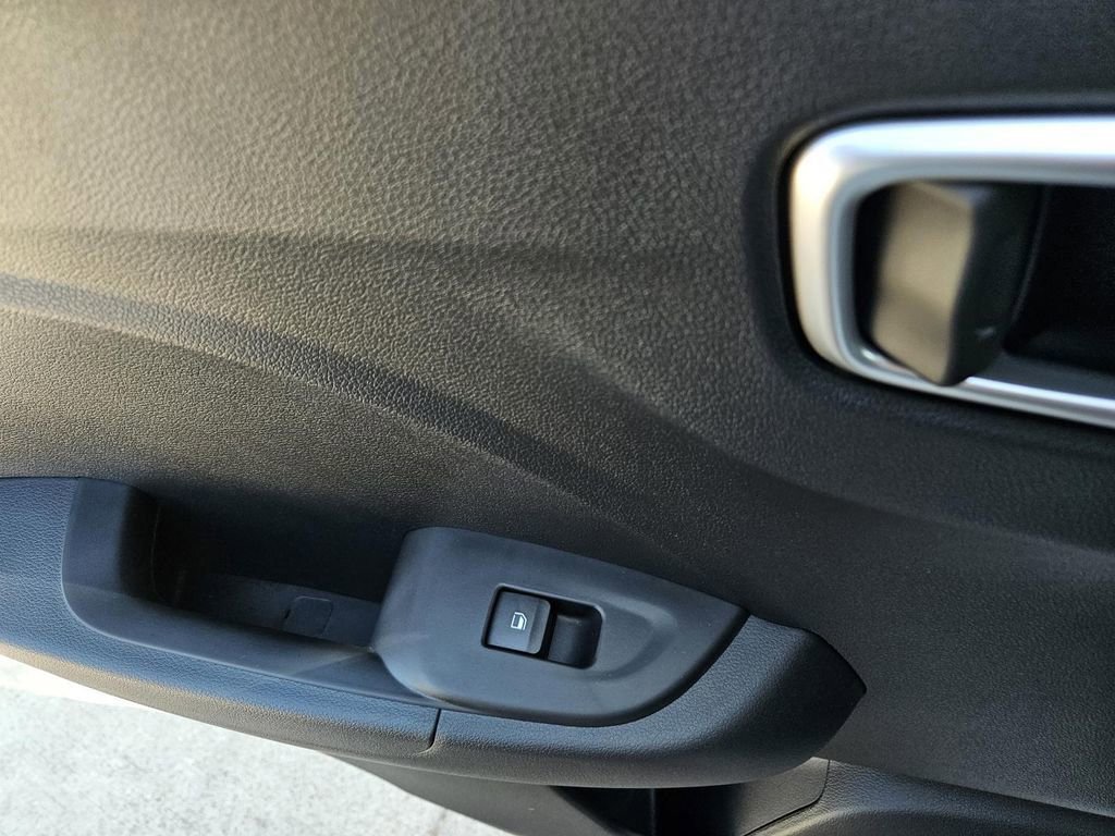 New 2025 Hyundai Venue SEL image 13